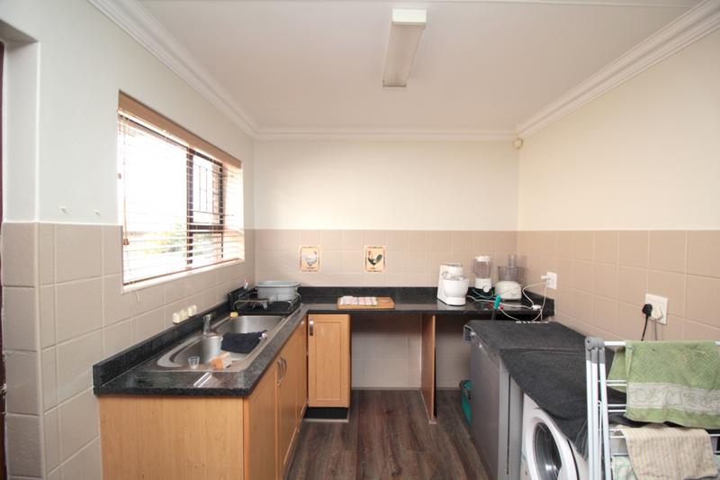 3 Bedroom Property for Sale in Fraaiuitsig Western Cape